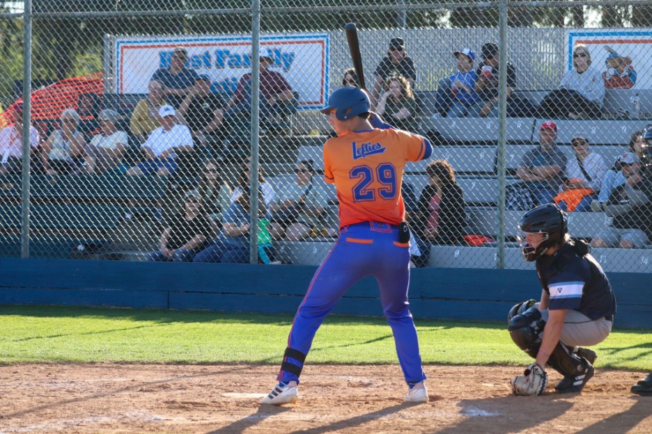 Lefties Win! Port Angeles Lefties Baseball