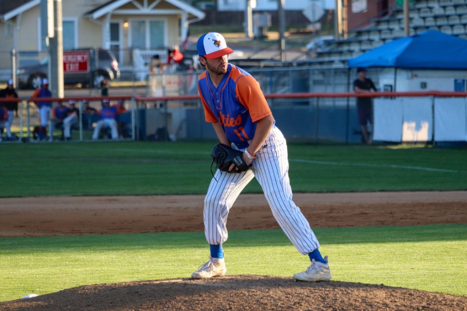 Lefties Shutout Lefties Baseball
